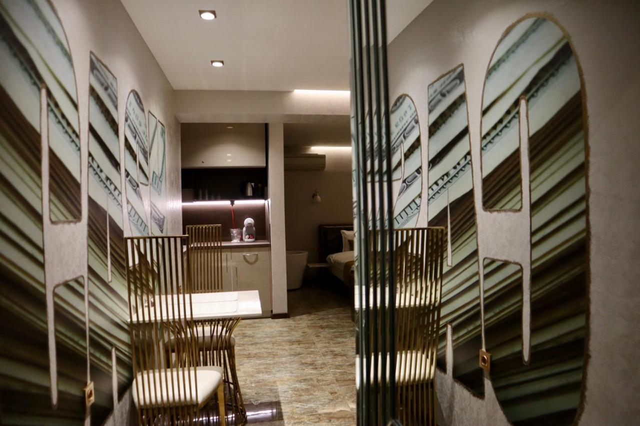 Hidden Bank: Cash Apartment Plovdiv Ngoại thất bức ảnh